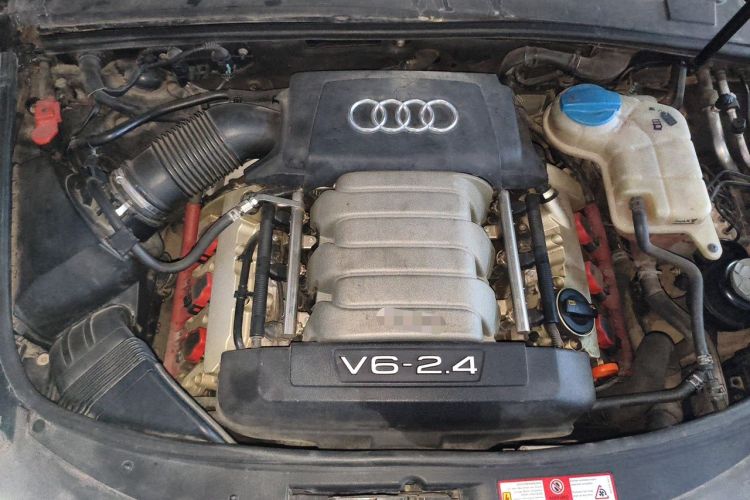 Used Audi A6L 2011 2.4L Technology Edition Engine Bay