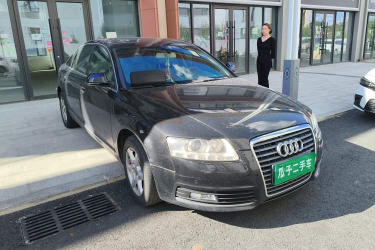 Used Audi A6L 2011 2.0 TFSI Automatic Standard Edition Front Right 45 Deg