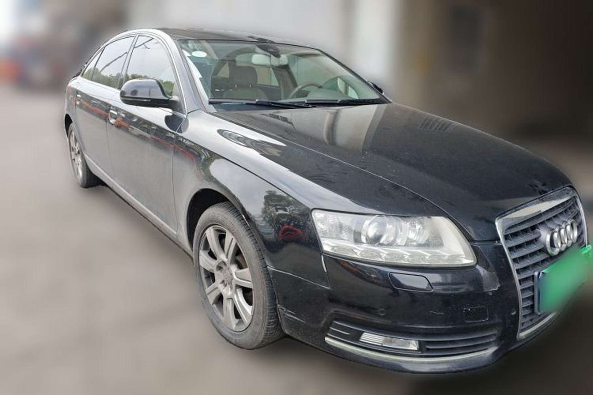 Used Audi A6L 2011 2.8 FSI Comfort Model Front Right 45 Deg