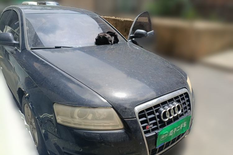 Used Audi A6L 2011 2.0 TFSI Automatic Standard Edition Front Right 45 Deg