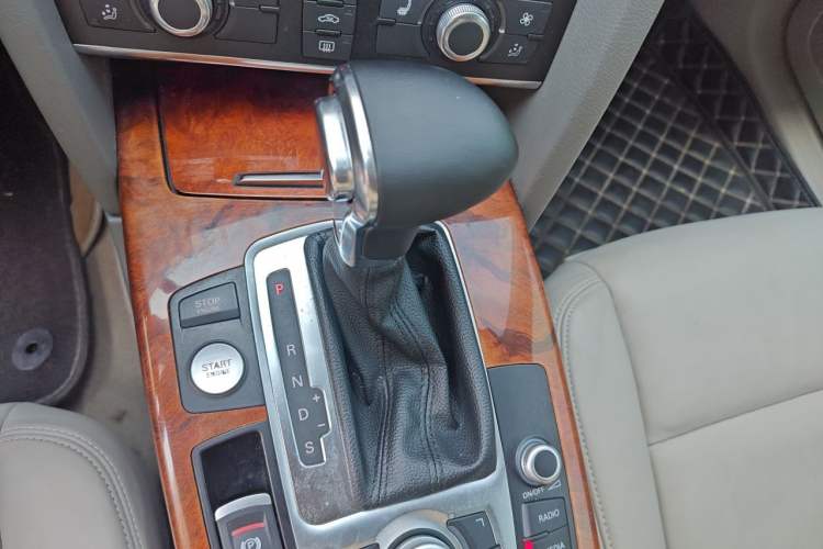 Used Audi A6L 2011 2.4L Comfort Edition Gear Lever