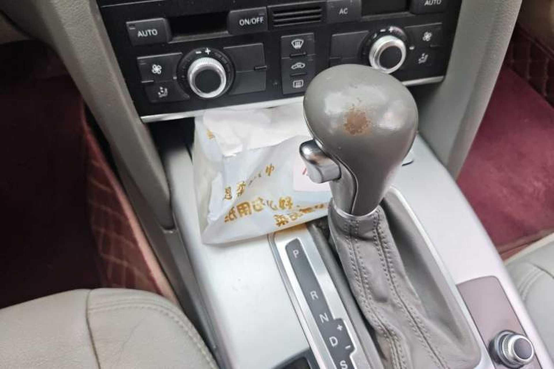 Used Audi A6L 2011 2.0 TFSI Automatic Standard Edition Gear Lever