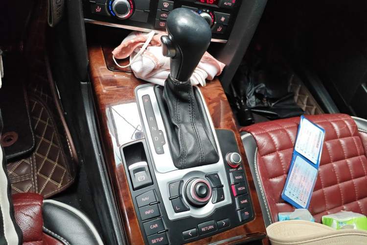 Used Audi A6L 2011 2.4L Comfort Edition Gear Lever