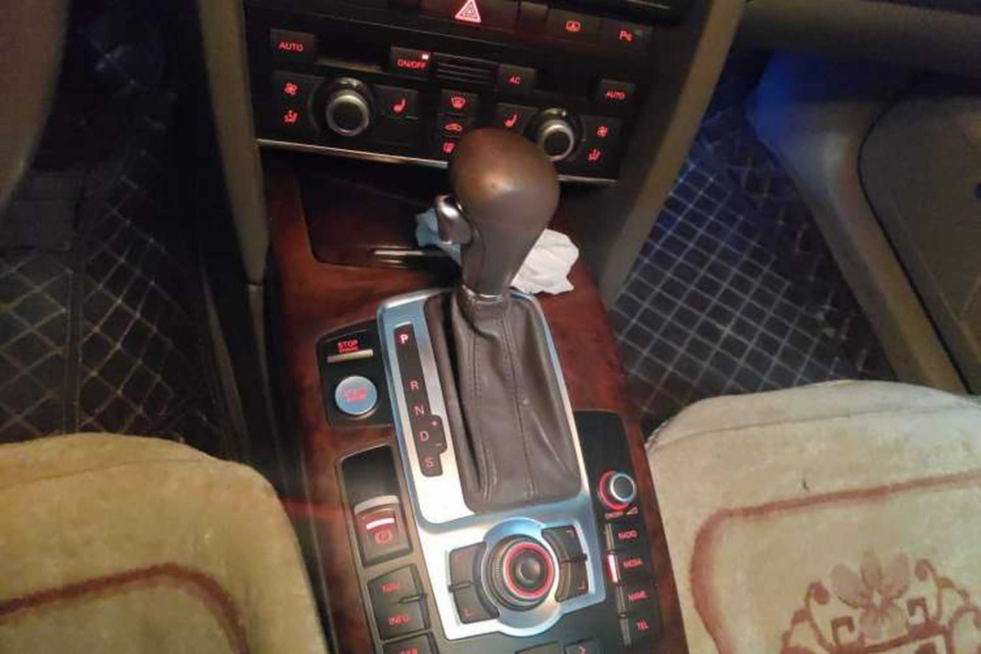 Used Audi A6L 2011 2.4L Comfort Edition Gear Lever