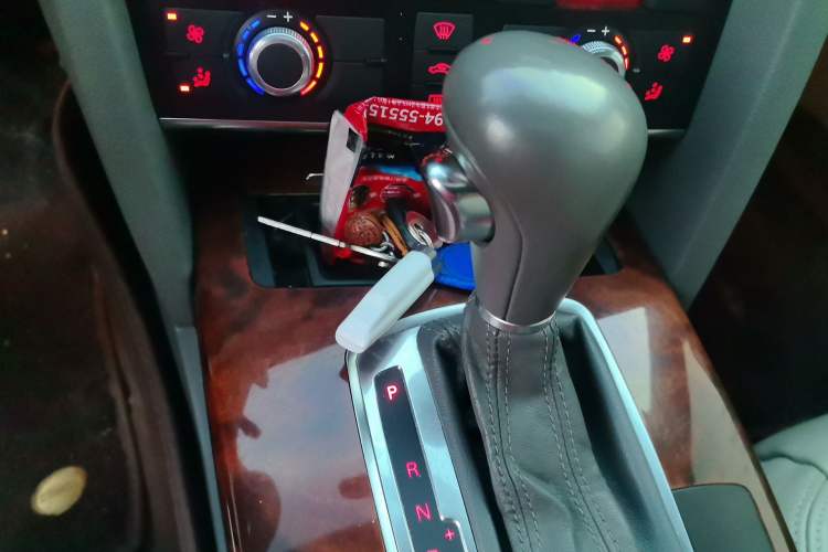 Used Audi A6L 2011 2.4L Technology Edition Gear Lever
