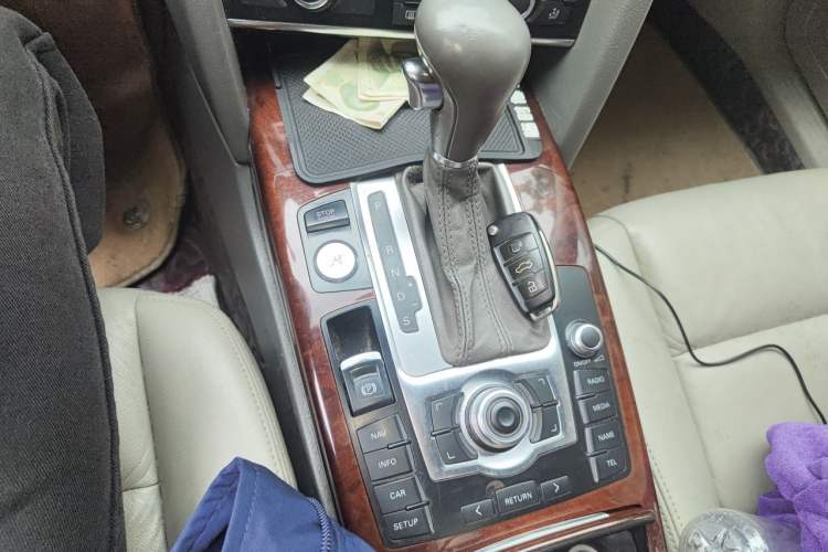 Used Audi A6L 2011 2.8 FSI Comfort Model Gear Lever