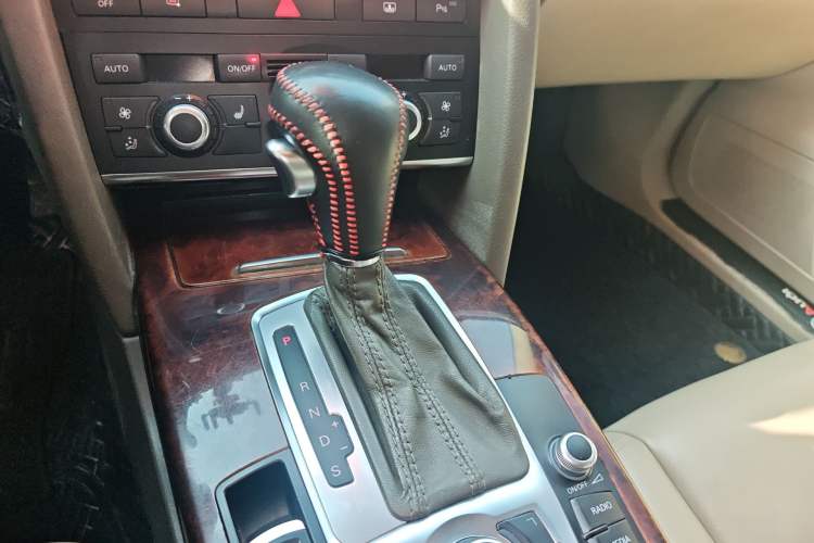Used Audi A6L 2011 2.4L Technology Edition Gear Lever