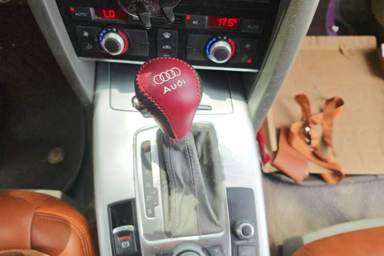 Used Audi A6L 2011 2.0 TFSI Automatic Standard Edition Gear Lever