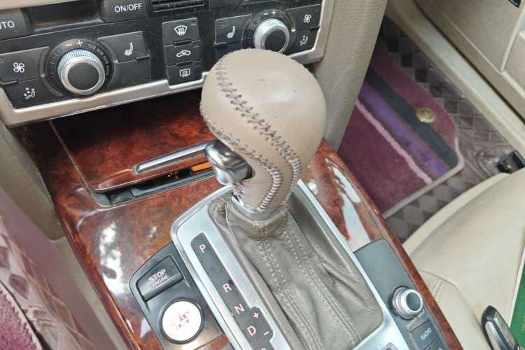 Used Audi A6L 2011 2.8 FSI Comfort Model Gear Lever