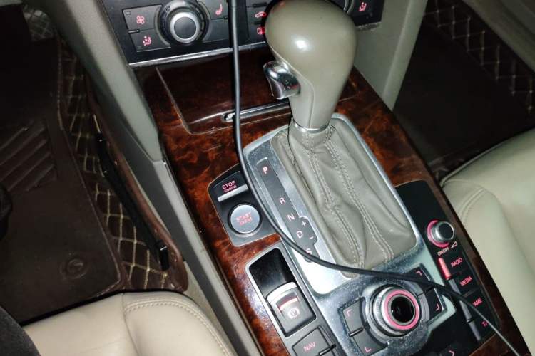 Used Audi A6L 2011 2.8 FSI Luxury Model Gear Lever