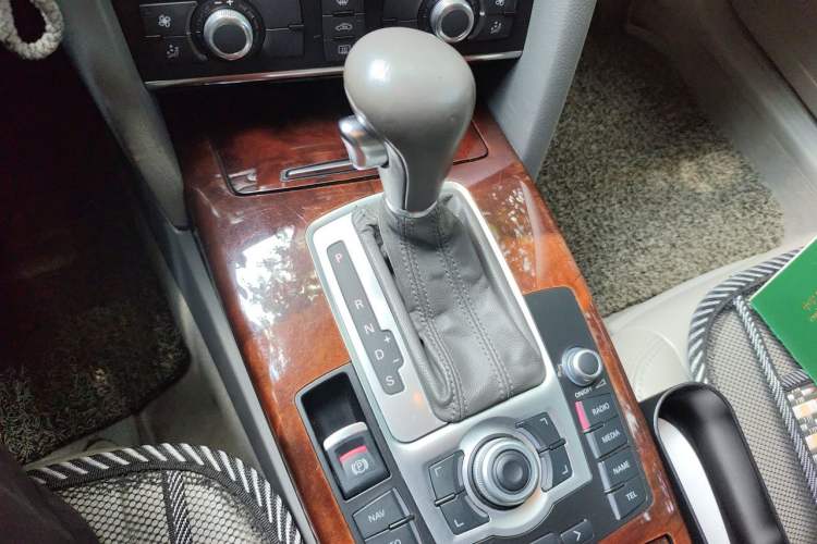 Used Audi A6L 2011 2.4L Technology Edition Gear Lever