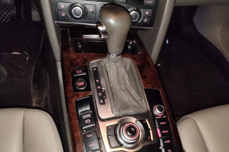 Used Audi A6L 2011 2.4L Technology Edition Gear Lever