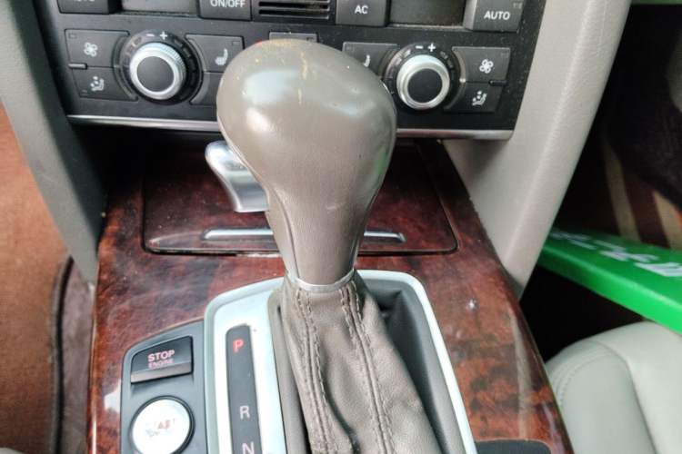 Used Audi A6L 2011 2.8 FSI quattro Luxury Model Gear Lever