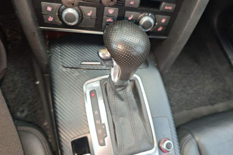 Used Audi A6L 2011 2.4L Technology Edition Gear Lever