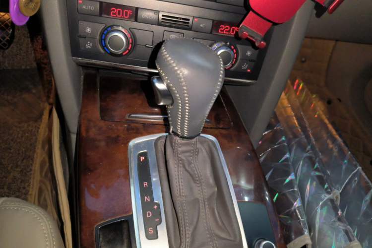 Used Audi A6L 2011 2.4L Technology Edition Gear Lever