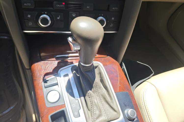 Used Audi A6L 2011 2.4L Technology Edition Gear Lever