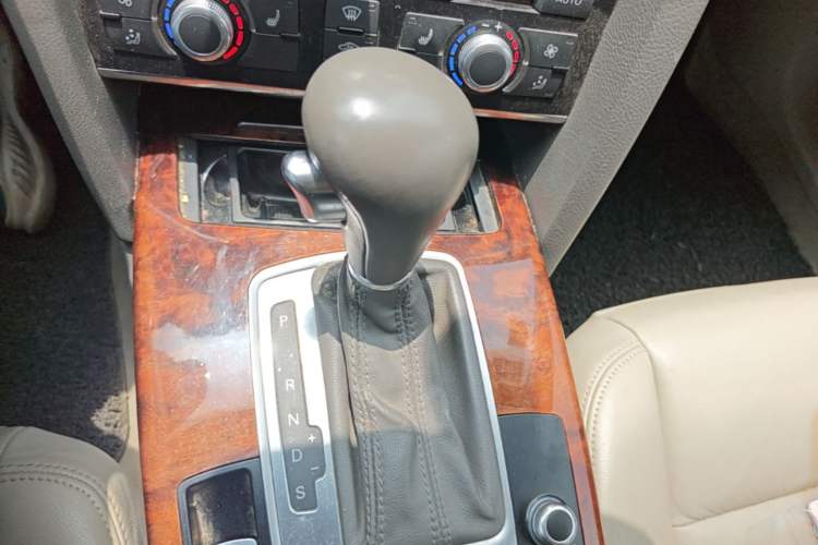 Used Audi A6L 2011 2.4L Technology Edition Gear Lever