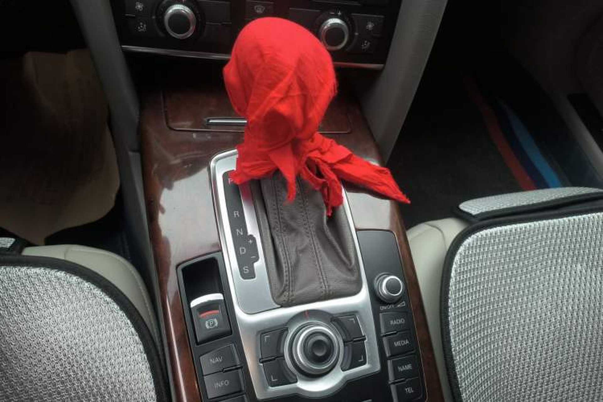 Used Audi A6L 2011 2.0 TFSI Automatic Standard Edition Gear Lever
