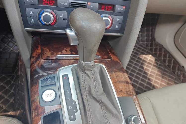 Used Audi A6L 2011 2.4L Comfort Edition Gear Lever