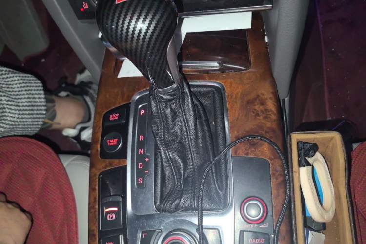 Used Audi A6L 2011 2.4L Comfort Edition Gear Lever