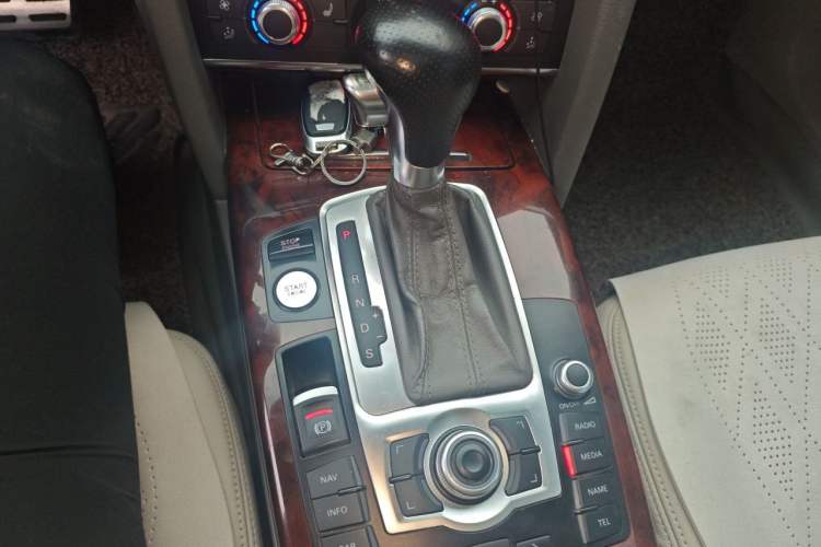 Used Audi A6L 2011 2.8 FSI Comfort Model Gear Lever