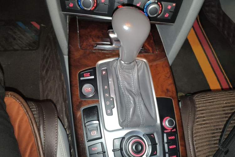 Used Audi A6L 2011 2.4L Luxury Edition Gear Lever
