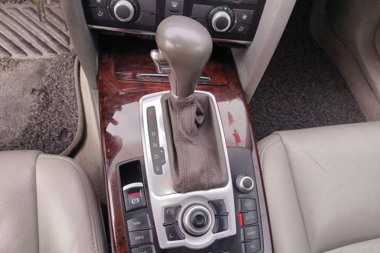 Used Audi A6L 2011 2.4L Technology Edition Gear Lever