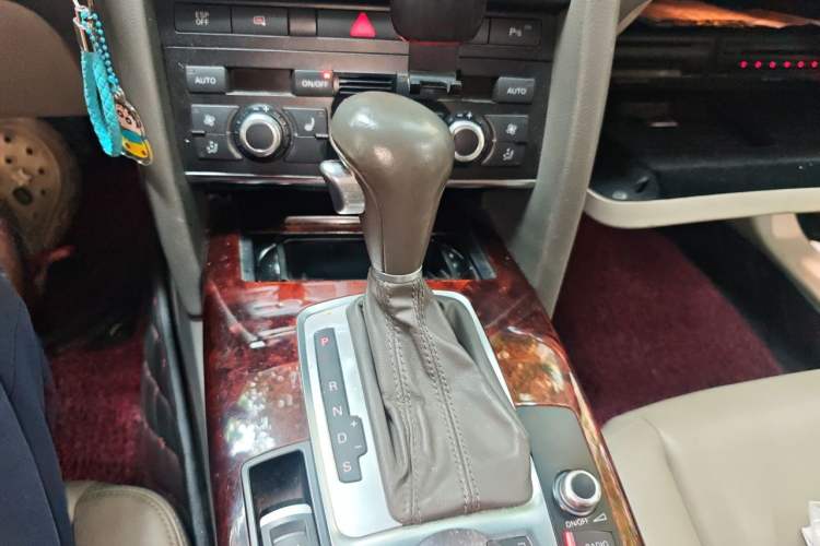 Used Audi A6L 2011 2.4L Technology Edition Gear Lever