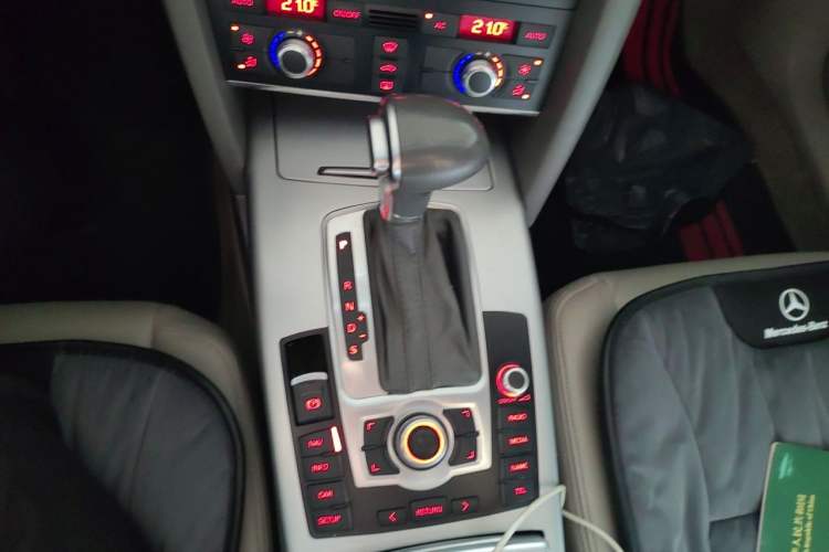Used Audi A6L 2011 2.0 TFSI Automatic Standard Edition Gear Lever