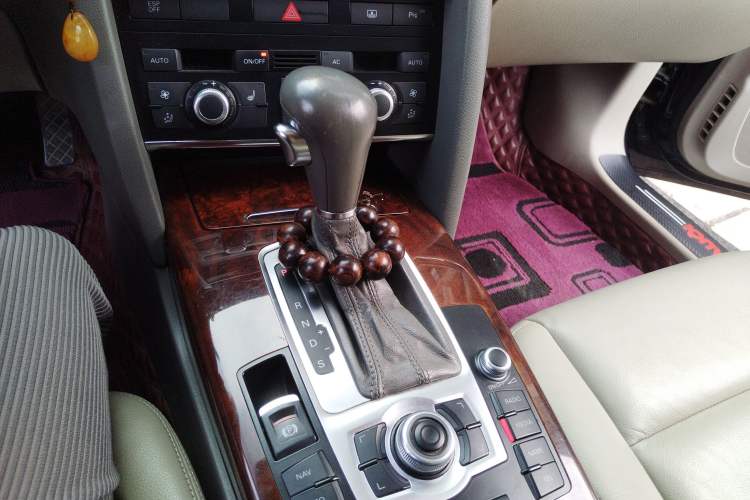 Used Audi A6L 2011 2.7 TDI Comfort Model Gear Lever