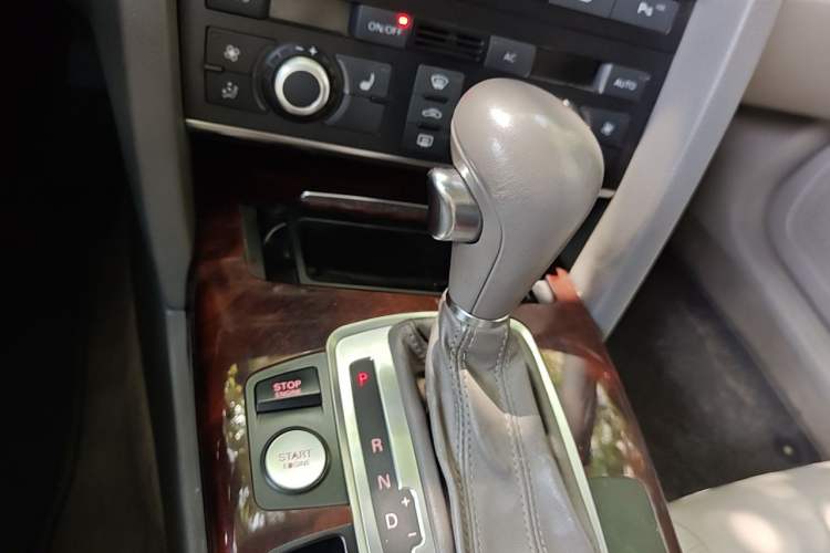 Used Audi A6L 2011 2.4L Comfort Edition Gear Lever