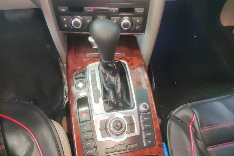 Used Audi A6L 2011 2.4L Comfort Edition Gear Lever