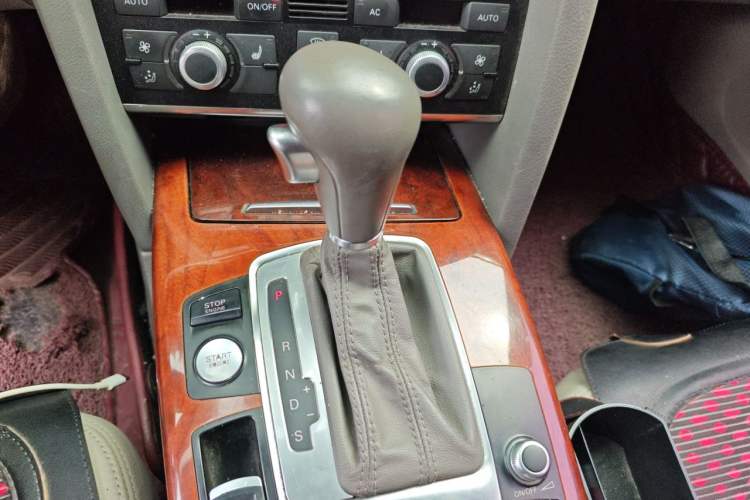 Used Audi A6L 2011 2.8 FSI Comfort Model Gear Lever