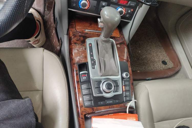 Used Audi A6L 2011 2.4L Technology Edition Gear Lever