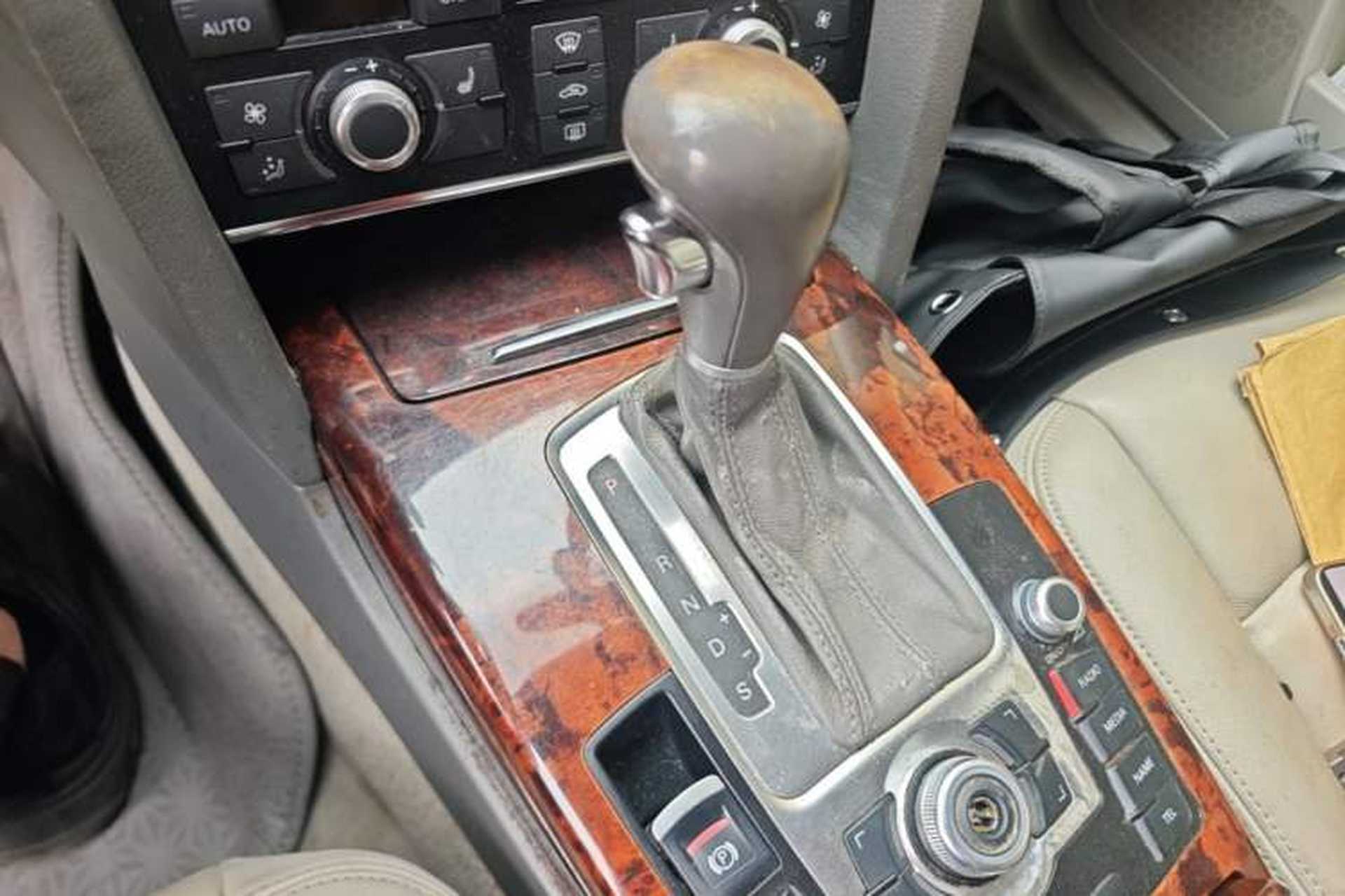 Used Audi A6L 2011 2.4L Technology Edition Gear Lever