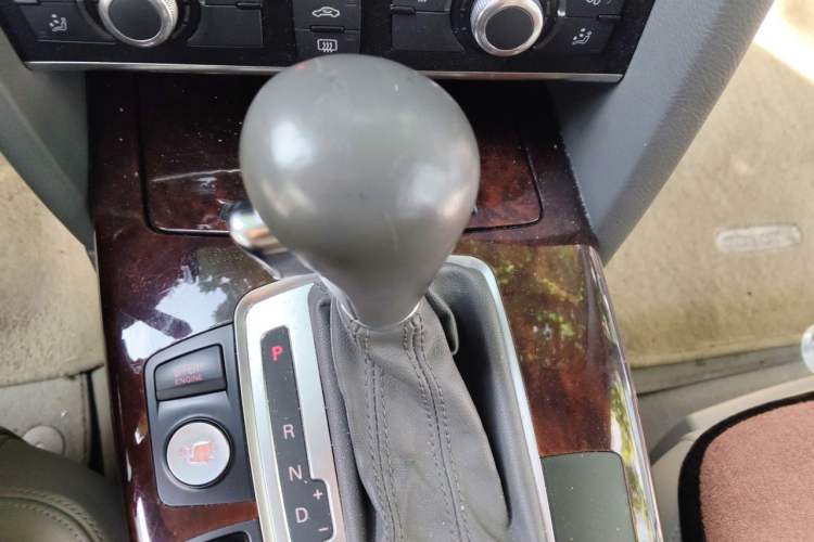 Used Audi A6L 2011 2.8 FSI Comfort Model Gear Lever