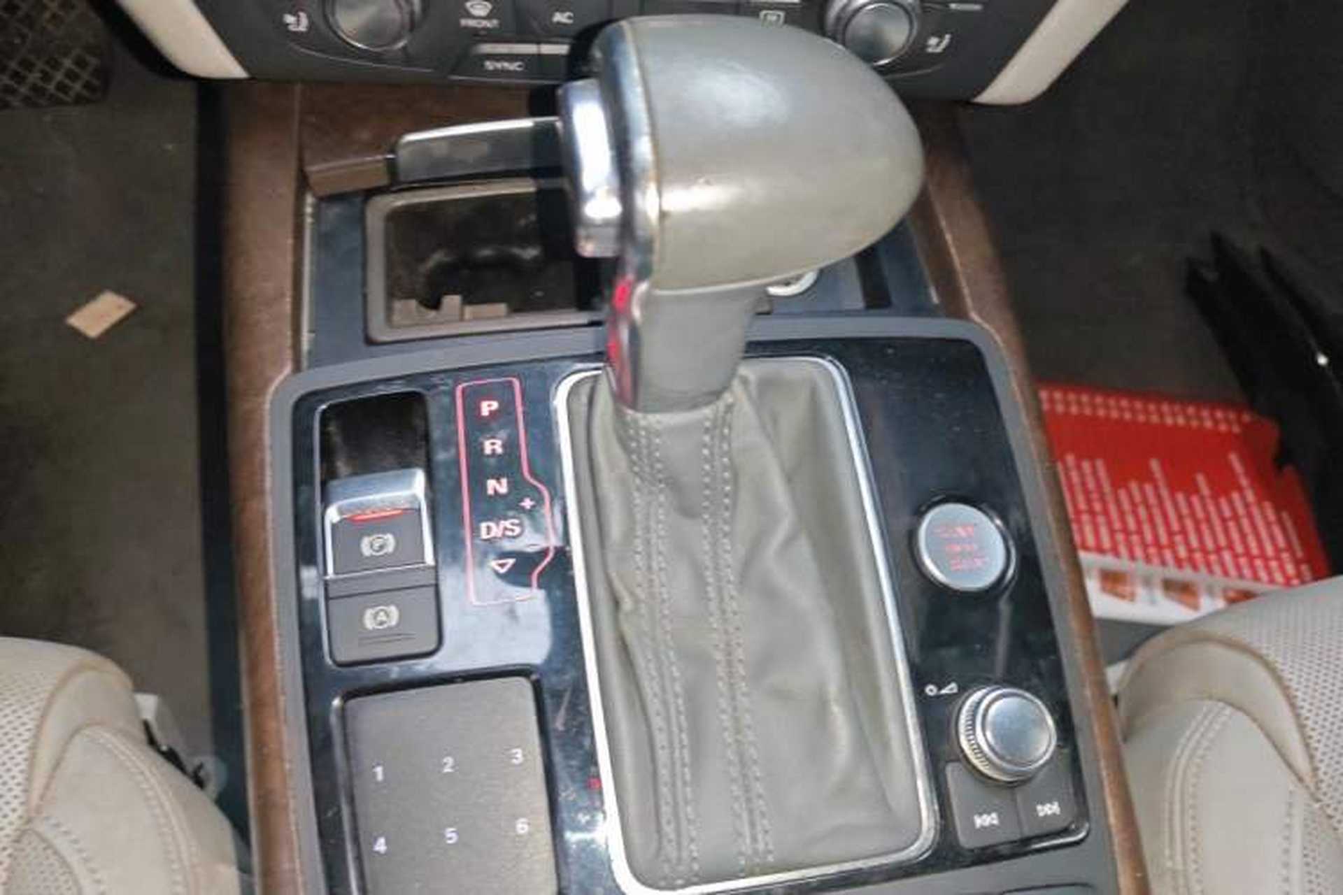 Used Audi A6L 2011 3.0 TFSI quattro Luxury Model Gear Lever