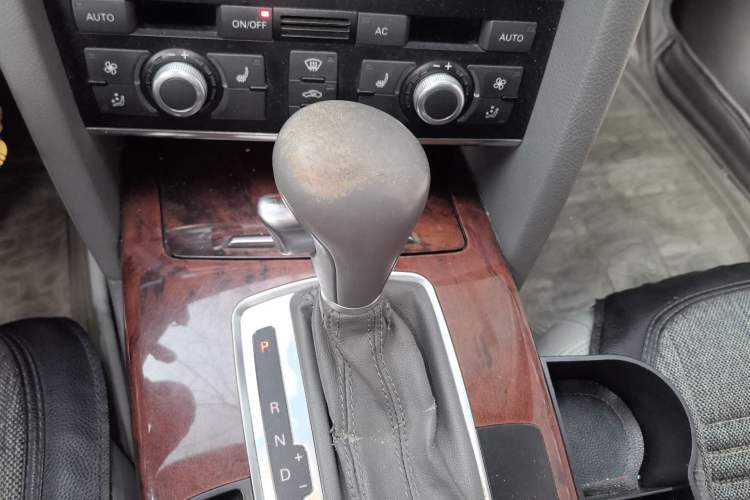 Used Audi A6L 2011 2.8 FSI Comfort Model Gear Lever