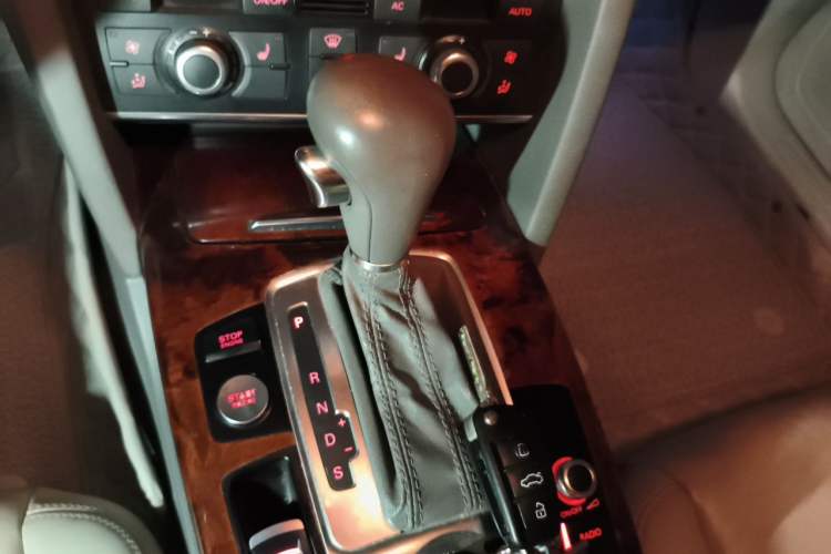 Used Audi A6L 2011 2.4L Luxury Edition Gear Lever