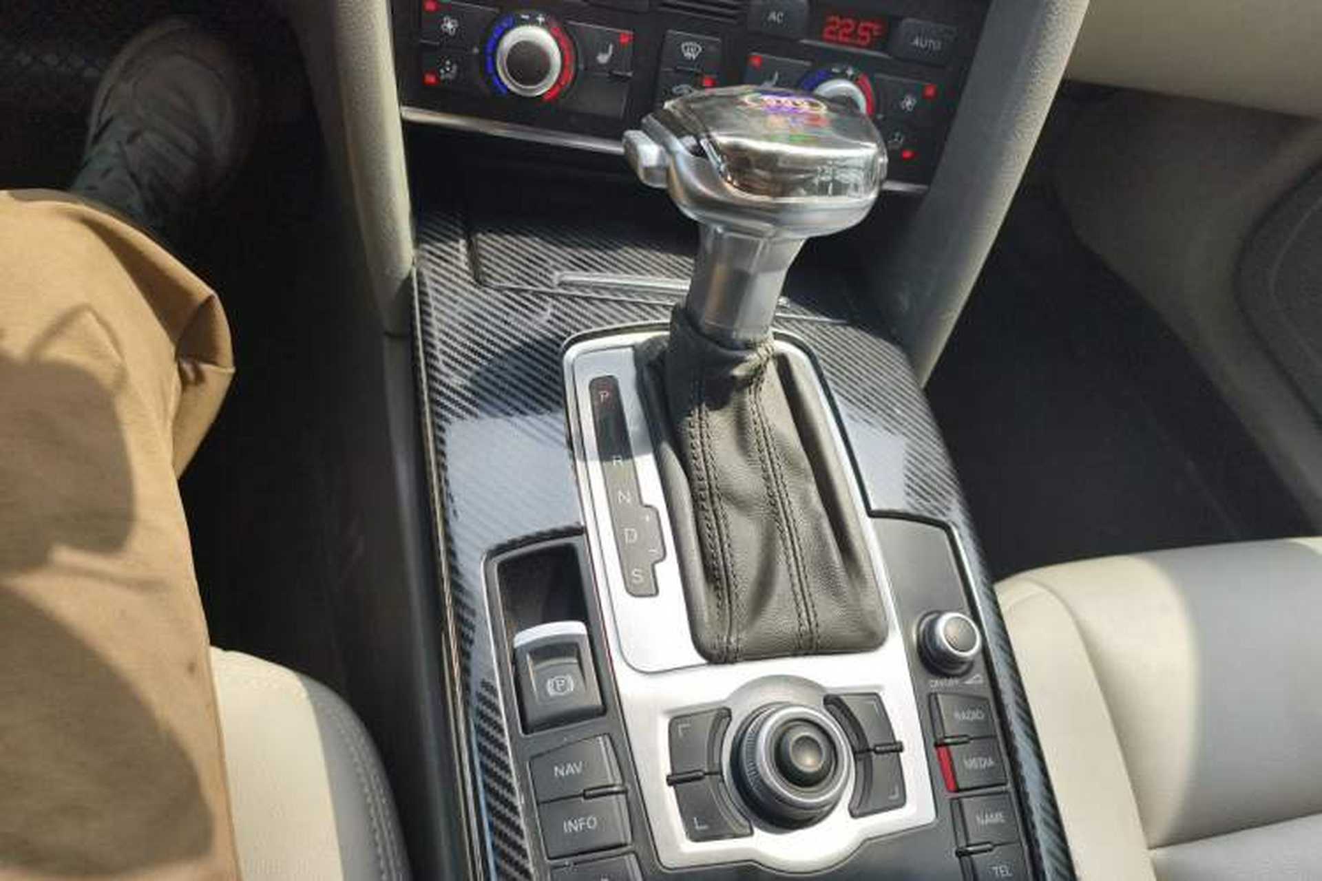 Used Audi A6L 2011 2.4L Technology Edition Gear Lever