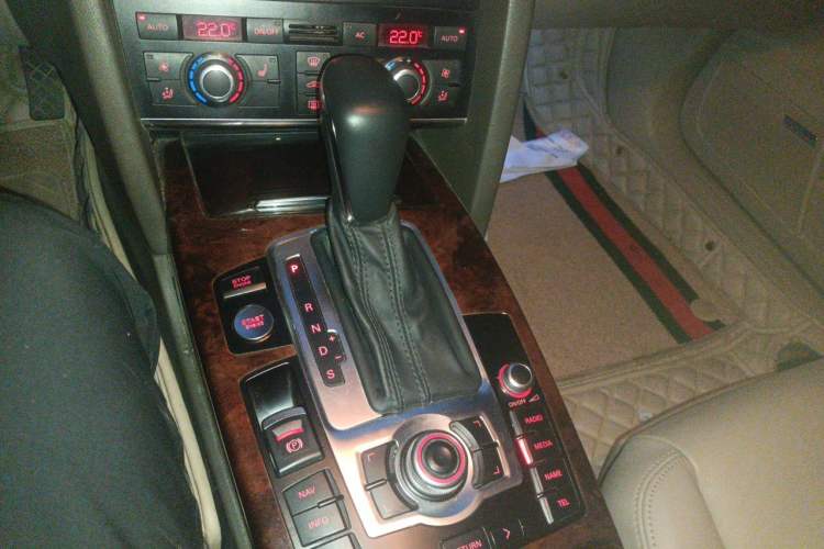Used Audi A6L 2011 2.8 FSI Comfort Model Gear Lever
