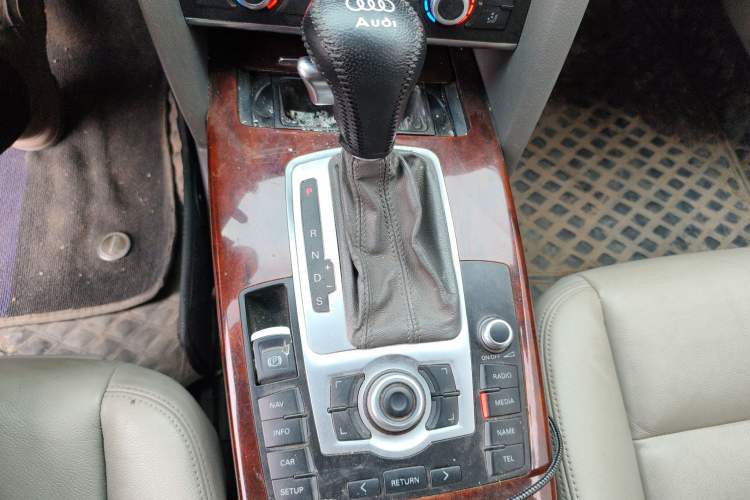Used Audi A6L 2011 2.4L Technology Edition Gear Lever