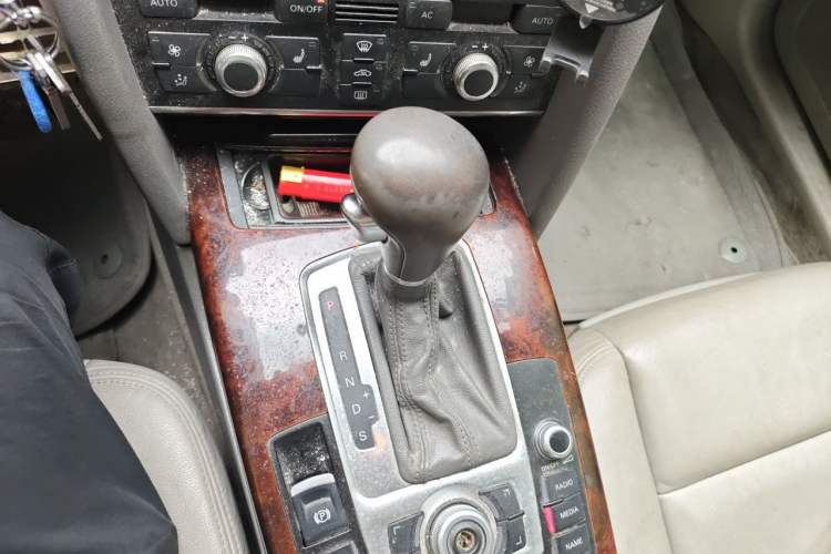 Used Audi A6L 2011 2.4L Technology Edition Gear Lever