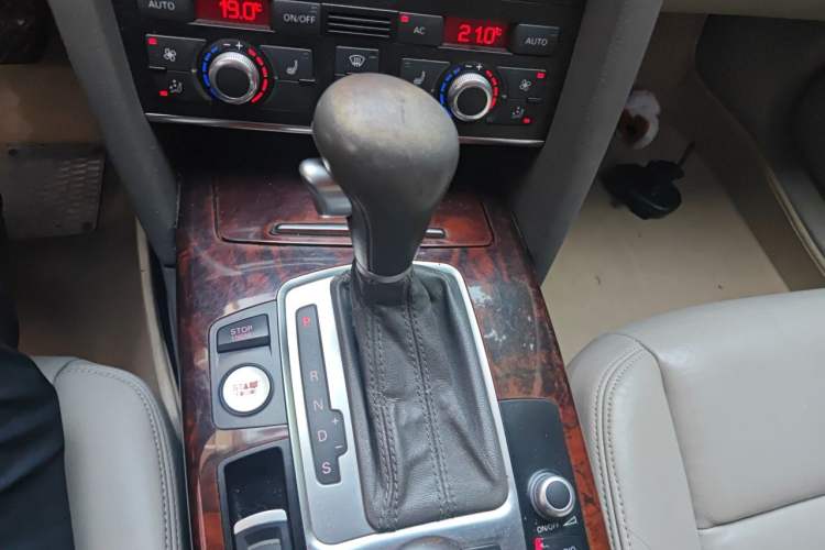 Used Audi A6L 2011 2.8 FSI Luxury Model Gear Lever