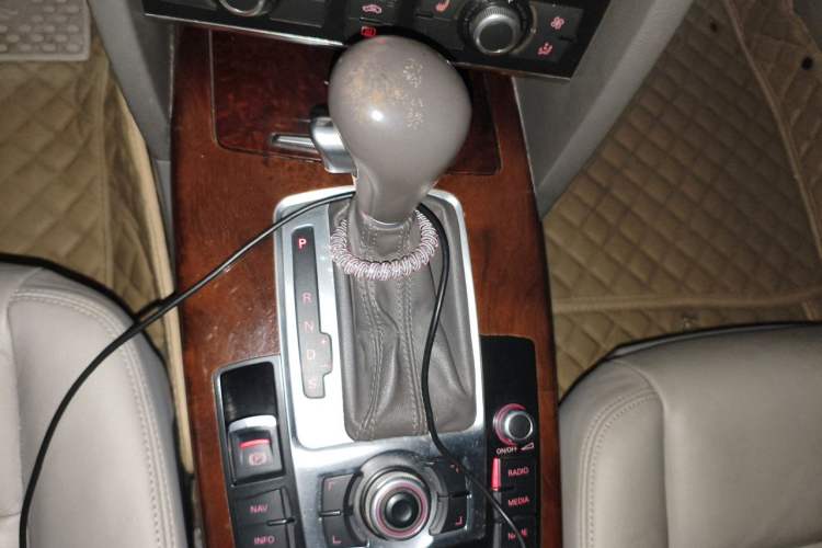 Used Audi A6L 2011 2.4L Technology Edition Gear Lever