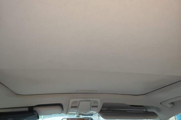 Used Audi A6L 2011 2.0 TFSI automatic Comfort trim Headliner