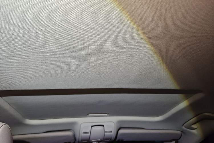 Used Audi A6L 2011 2.0 TFSI automatic Comfort trim Headliner