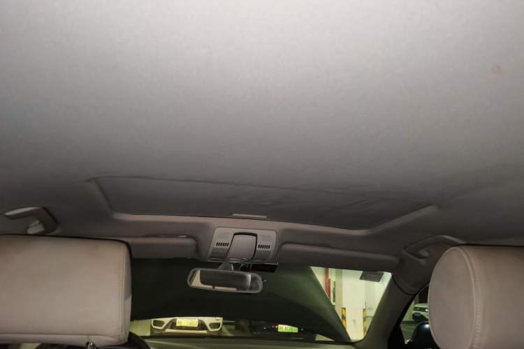 Used Audi A6L 2011 2.7 TDI Comfort Model Headliner