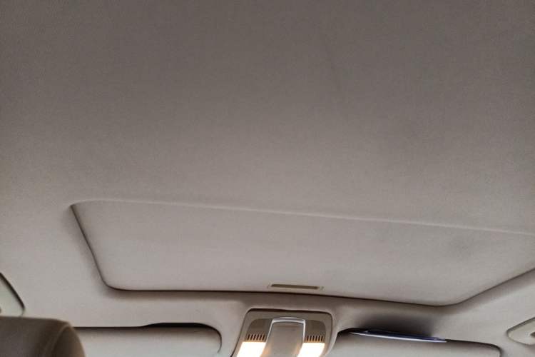 Used Audi A6L 2011 2.0 TFSI automatic Comfort trim Headliner
