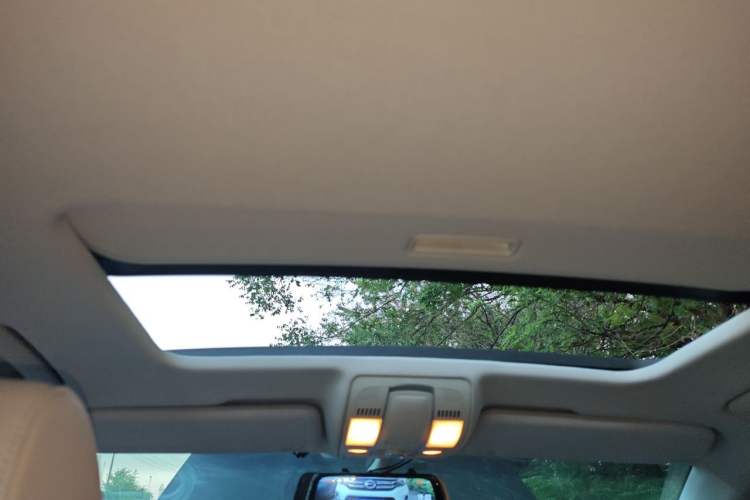 Used Audi A6L 2011 2.0 TFSI automatic Comfort trim Headliner